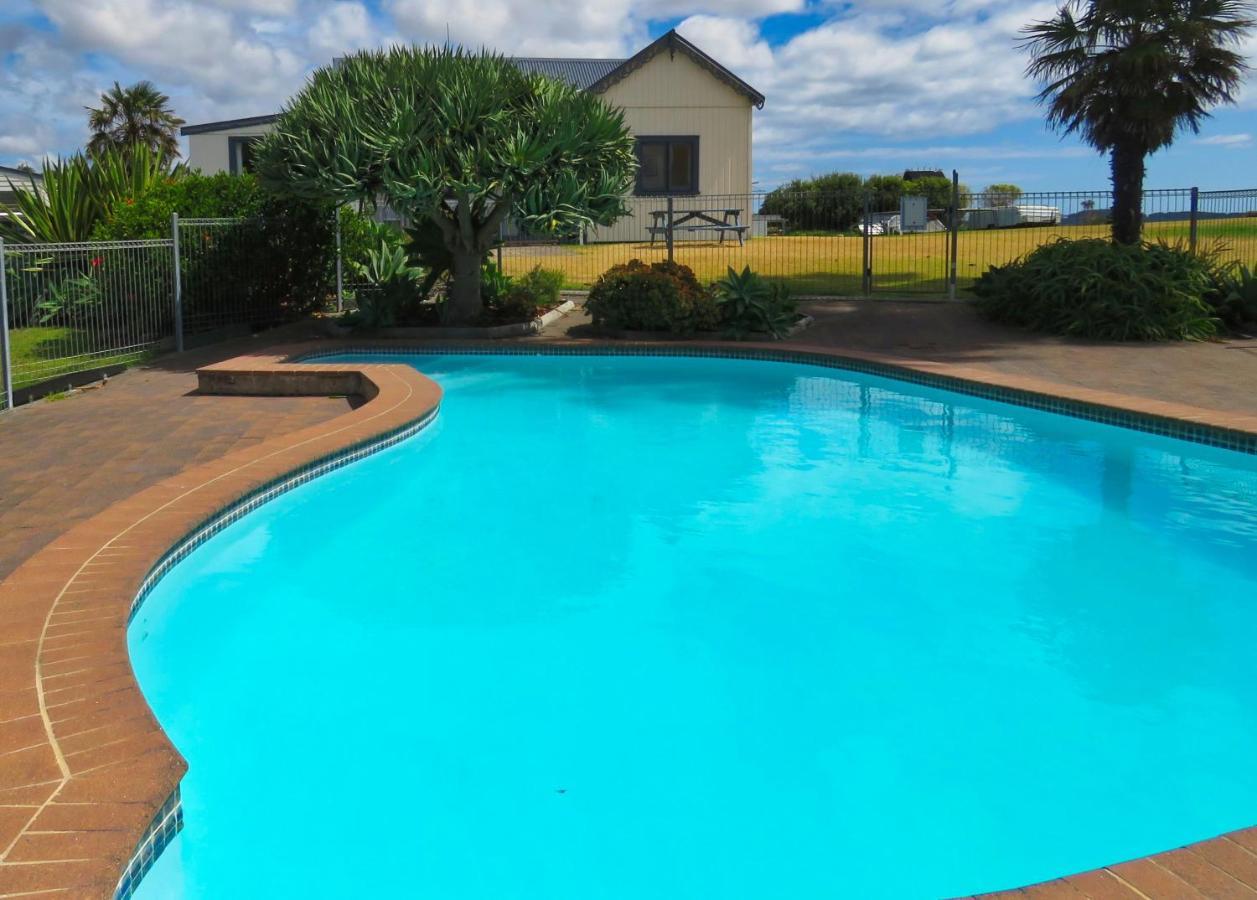 Pukenui Lodge Motel Exterior photo