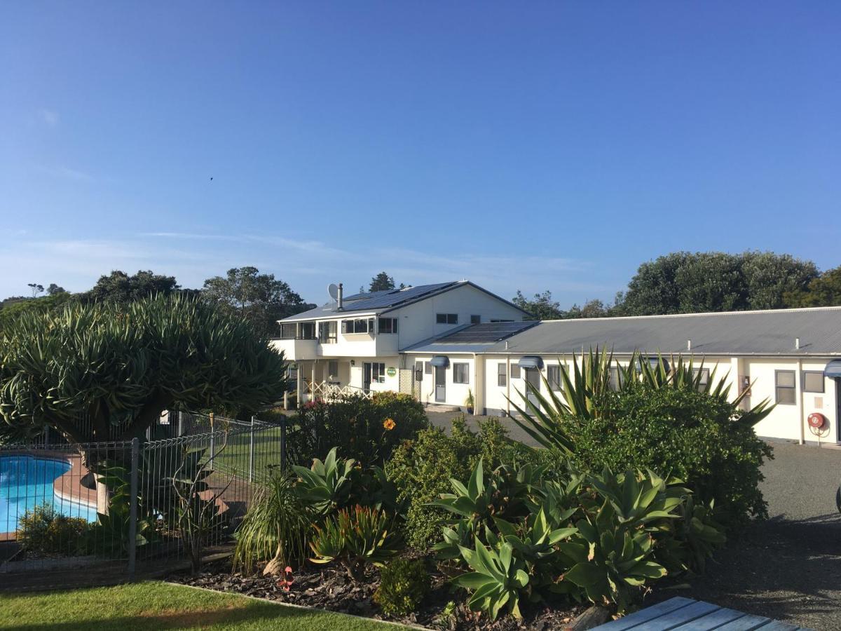 Pukenui Lodge Motel Exterior photo