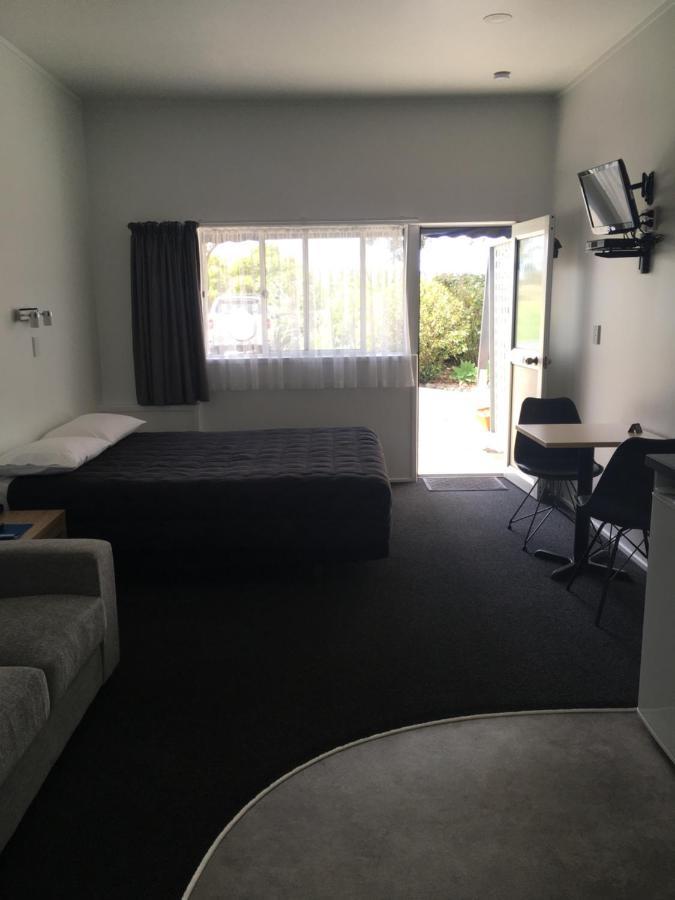 Pukenui Lodge Motel Exterior photo